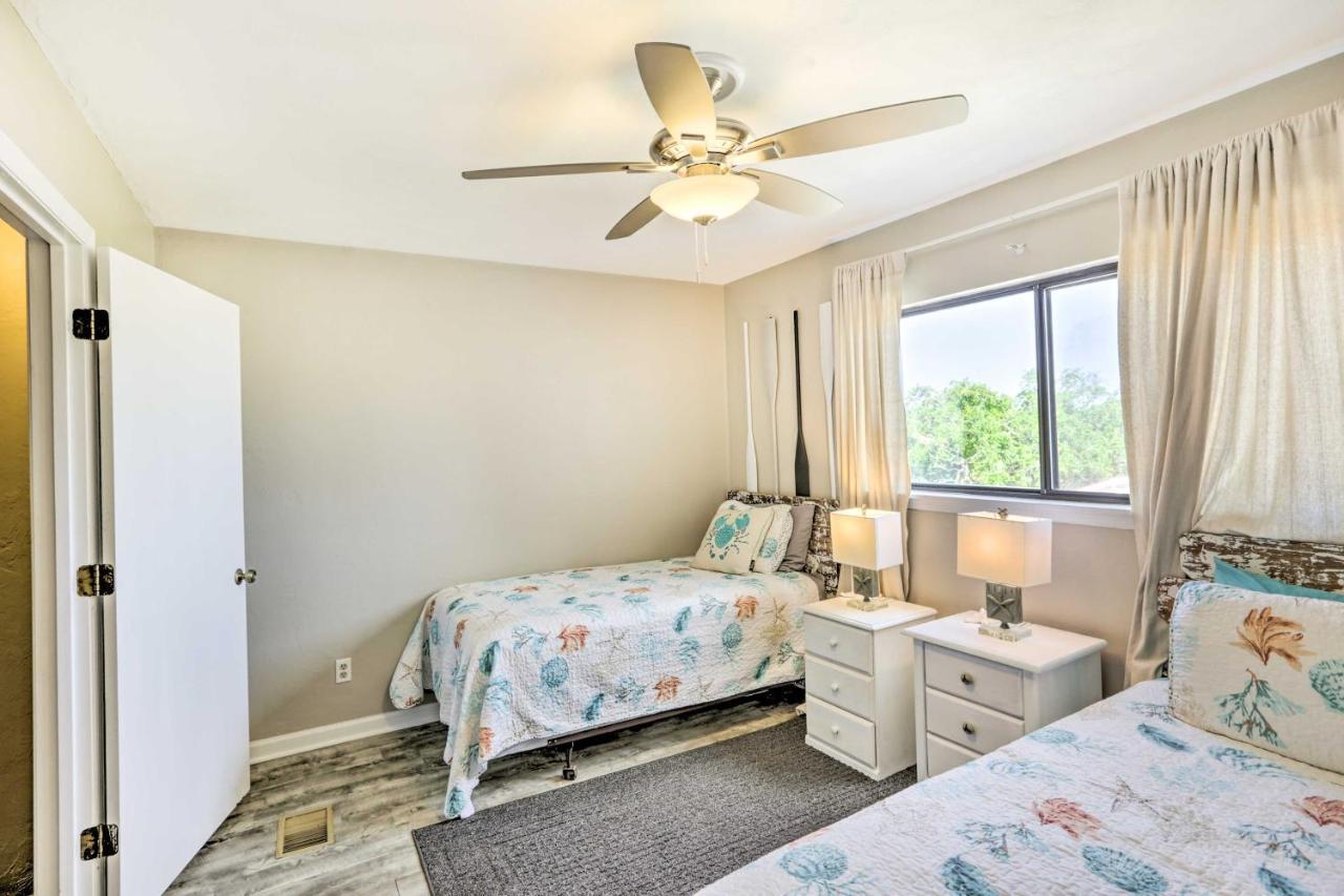 Waterfront Escape With Balcony On Shell Point Beach! Panacea Exterior foto